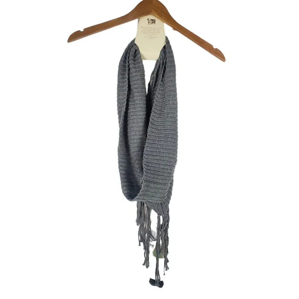 NEW QUAGGA GREEN LABEL Womens Recycled Polyester Infinity Scarf Gray Fringe